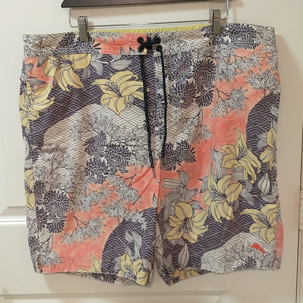*NEW* Tommy Bahama Relax Men's swim shorts